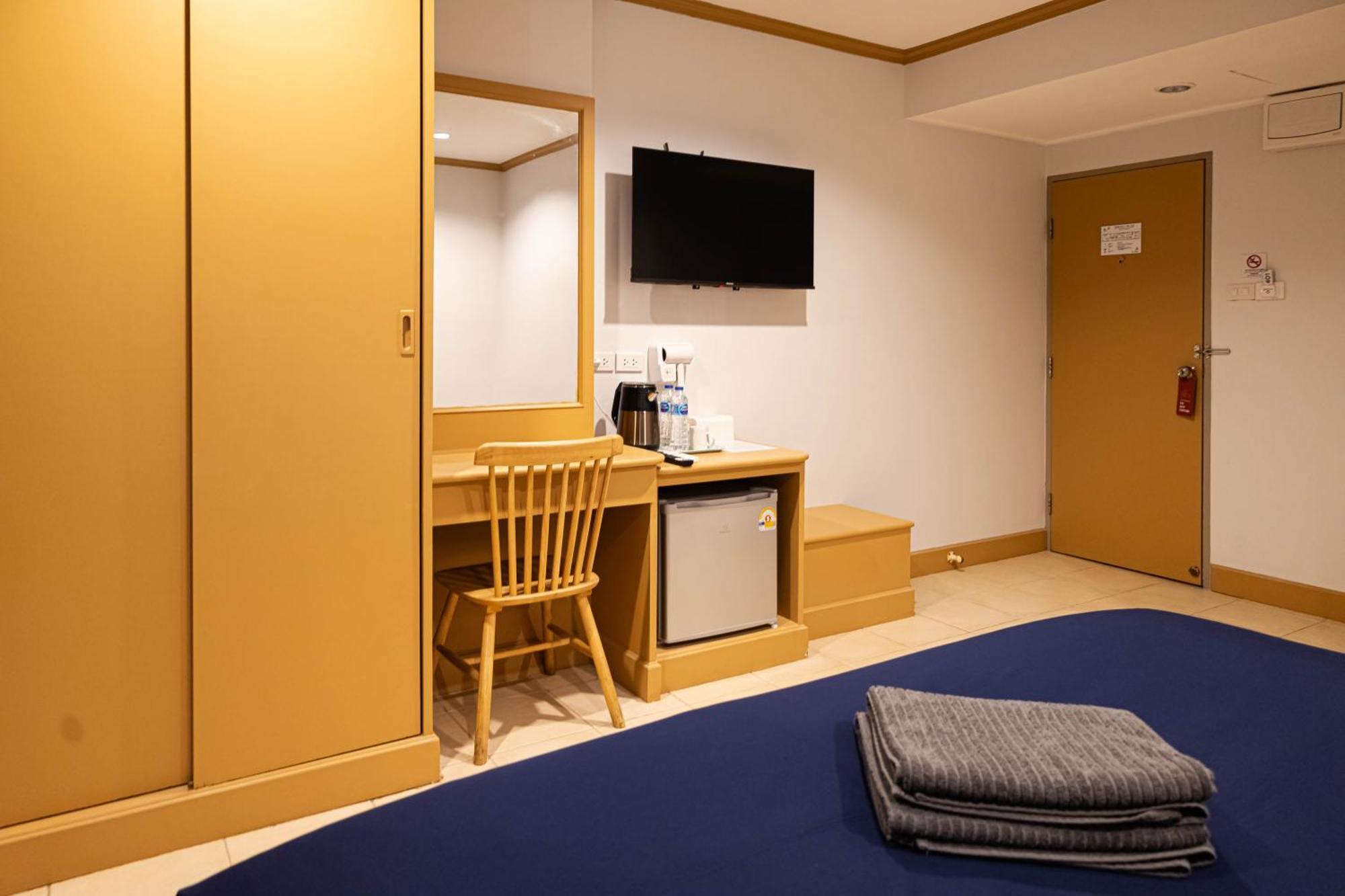 Jb House Patongホステル エクステリア 写真
